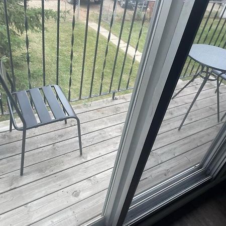 Wonderful 2-Bedroom Apartment 캠로즈 외부 사진