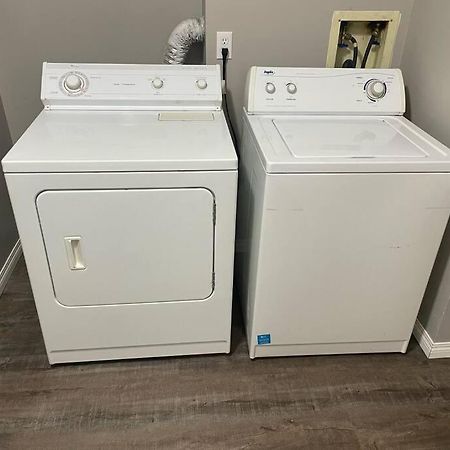 Wonderful 2-Bedroom Apartment 캠로즈 외부 사진