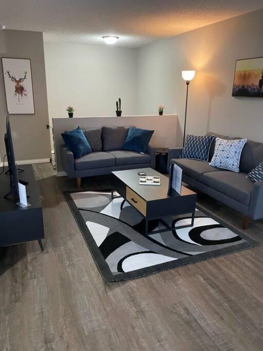 Wonderful 2-Bedroom Apartment 캠로즈 외부 사진