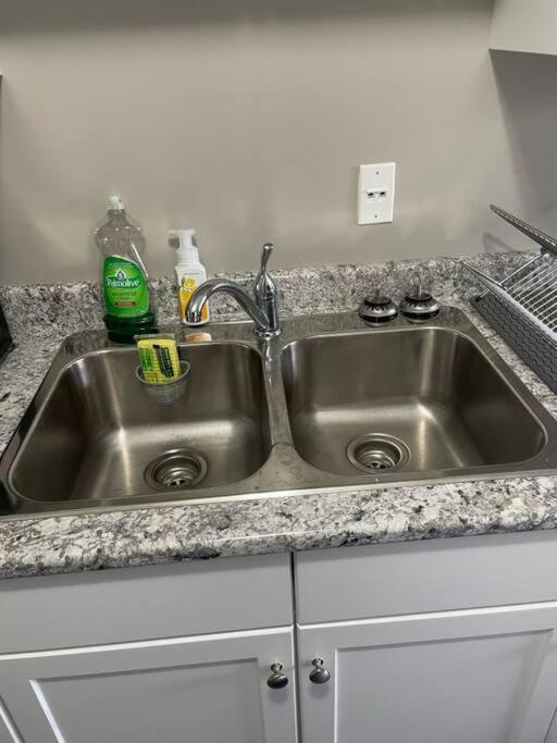 Wonderful 2-Bedroom Apartment 캠로즈 외부 사진