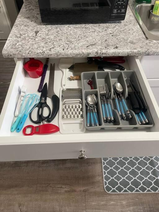 Wonderful 2-Bedroom Apartment 캠로즈 외부 사진