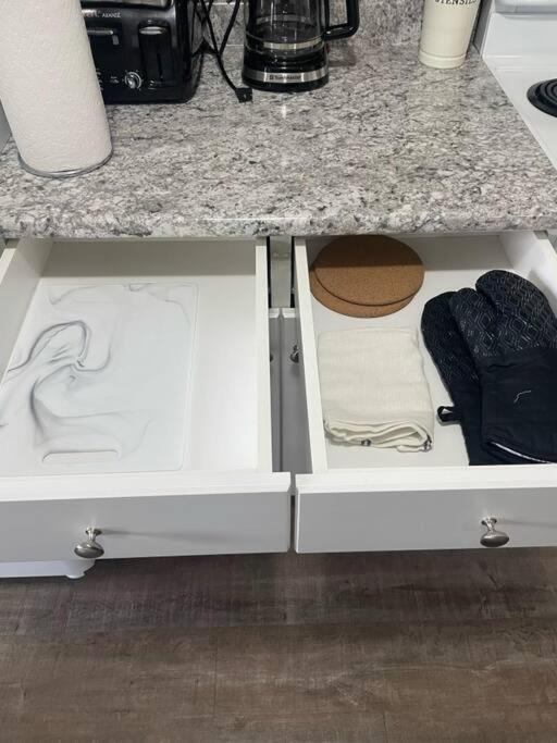 Wonderful 2-Bedroom Apartment 캠로즈 외부 사진