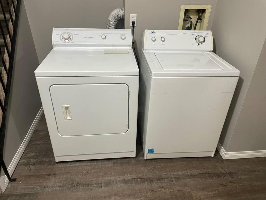Wonderful 2-Bedroom Apartment 캠로즈 외부 사진