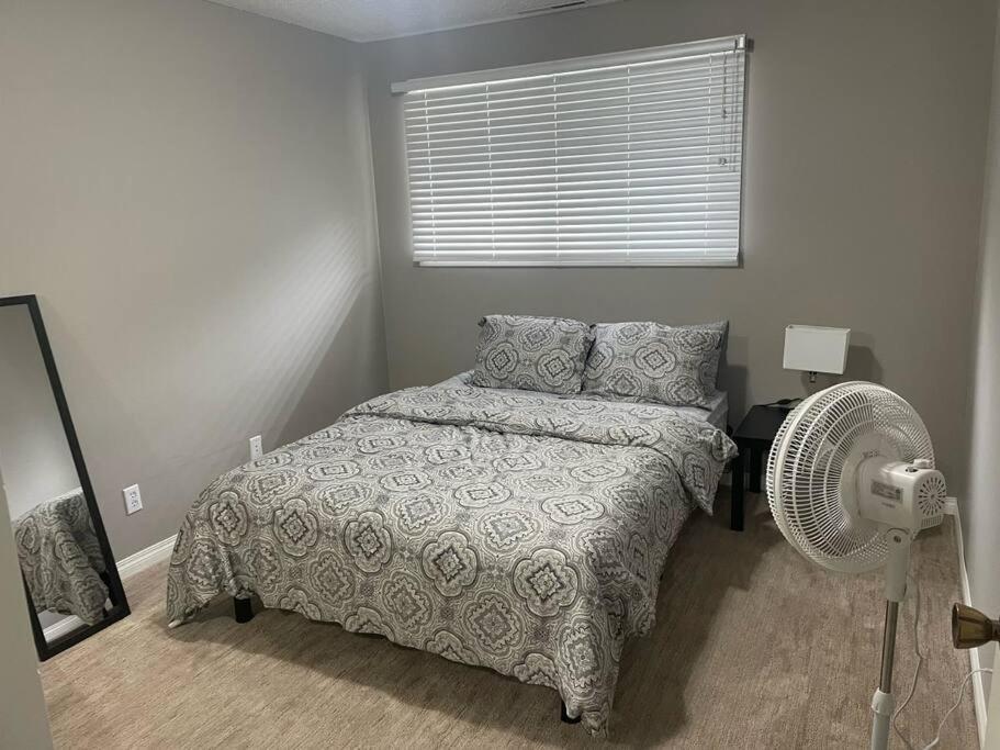 Wonderful 2-Bedroom Apartment 캠로즈 외부 사진