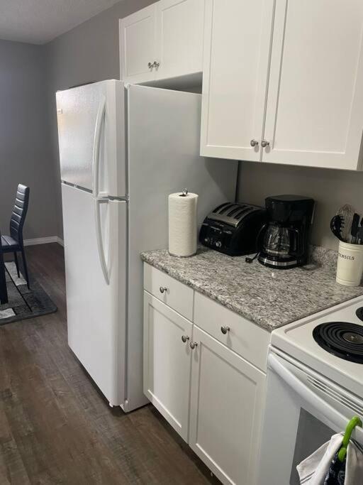 Wonderful 2-Bedroom Apartment 캠로즈 외부 사진
